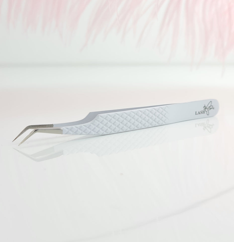 Angled Volume Tweezers